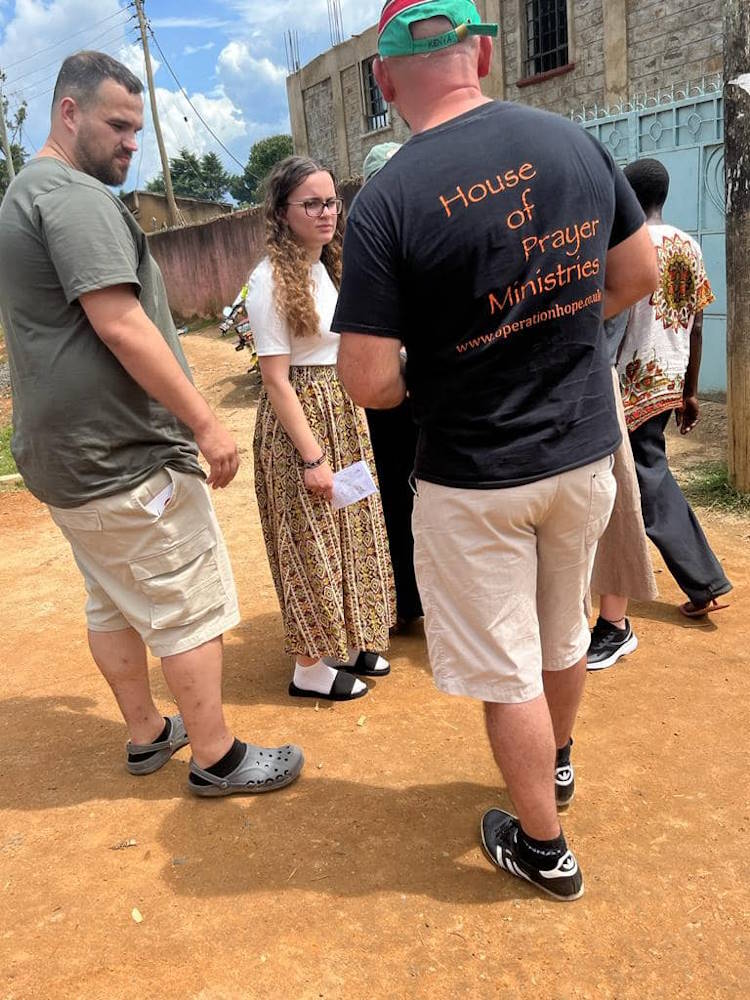 click to see larger images street evangelism operation hope mission oct 2023