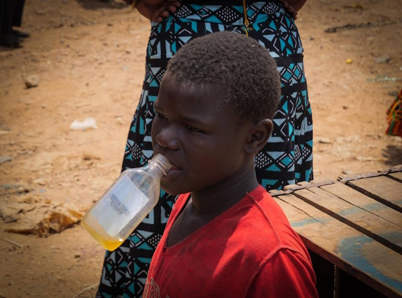 street-kids in kenya - glue sniffing